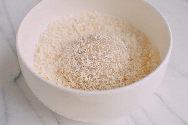 Coconut Peanut Mochi (糯米糍), by cwww5.fioekdjsdas.cf