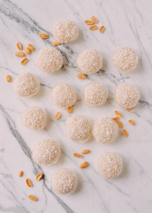 Coconut Peanut Mochi (糯米糍), by cwww5.fioekdjsdas.cf
