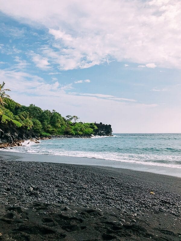 Black Sand Beach on Road to Hana, by cwww5.fioekdjsdas.cf