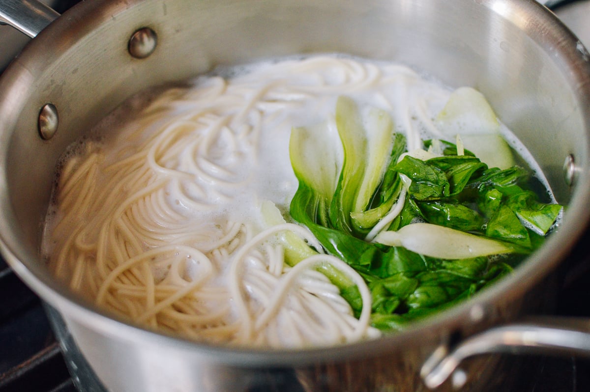 Taiwanese Beef Noodle Soup (Instant Pot), by cwww5.fioekdjsdas.cf