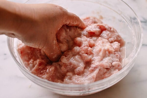 Dongbei Guo Bao Rou (Crispy Sweet & Sour Pork), by cwww5.fioekdjsdas.cf