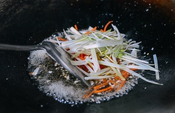 Dongbei Guo Bao Rou (Crispy Sweet & Sour Pork), by cwww5.fioekdjsdas.cf