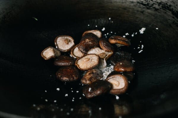 Braised Chinese Mushrooms with Bok Choy, by cwww5.fioekdjsdas.cf