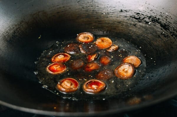 Braised Chinese Mushrooms with Bok Choy, by cwww5.fioekdjsdas.cf