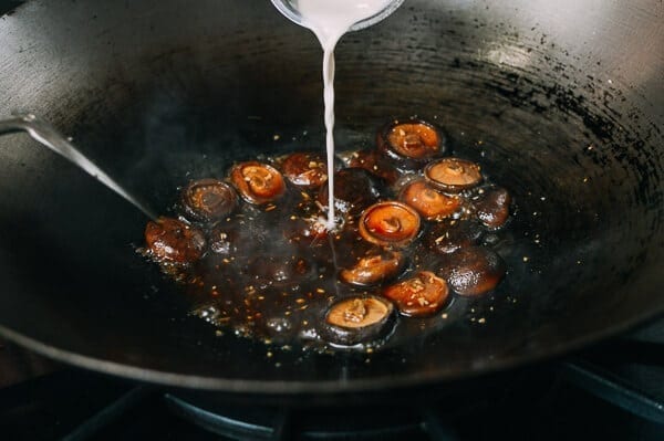 Braised Chinese Mushrooms with Bok Choy, by cwww5.fioekdjsdas.cf