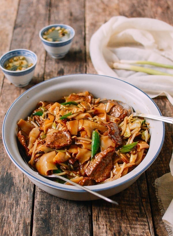 Saucy Beef Chow Ho Fun Noodles, by cwww5.fioekdjsdas.cf