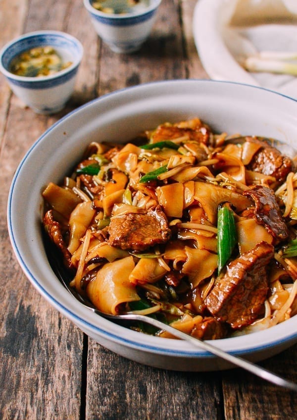 Saucy Beef Chow Ho Fun Noodles, by cwww5.fioekdjsdas.cf