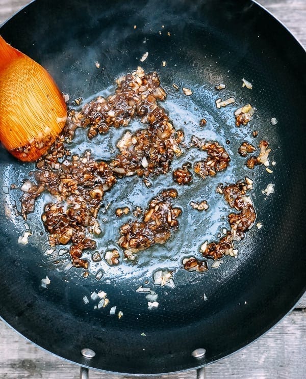 Cantonese-Style Periwinkle Snails in Black Bean Sauce, by cwww5.fioekdjsdas.cf