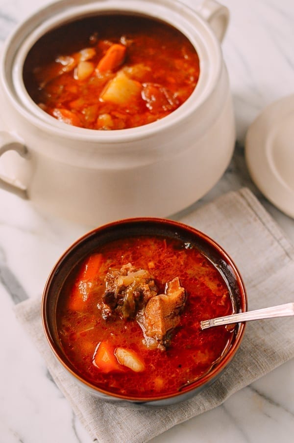 Shanghai-Style Red Vegetable Soup (罗宋汤 - Luo Song Tang), by cwww5.fioekdjsdas.cf