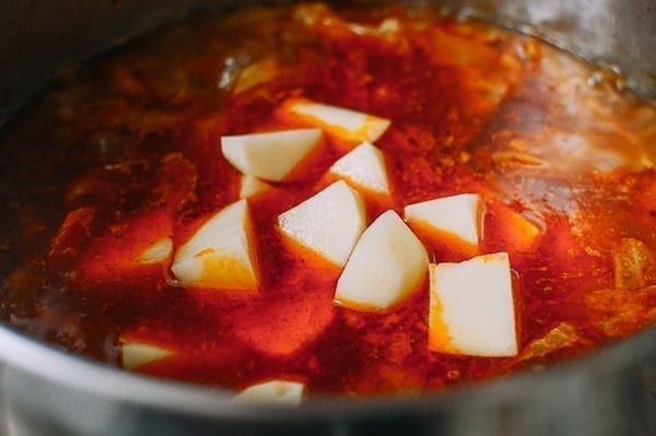Shanghai-Style Red Vegetable Soup (罗宋汤 - Luo Song Tang), by cwww5.fioekdjsdas.cf