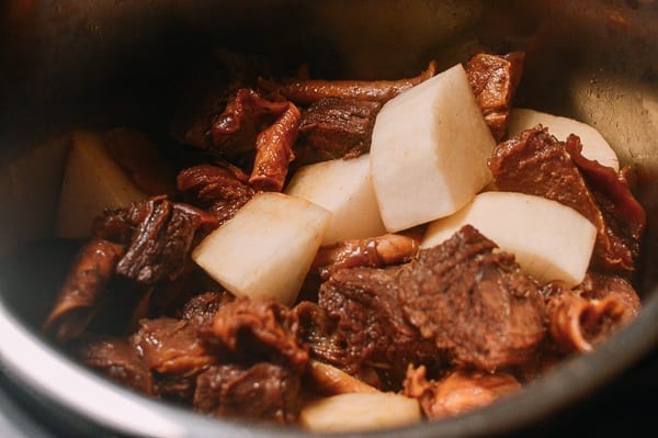 Cantonese Instant Pot Braised Beef with Radish, by cwww5.fioekdjsdas.cf