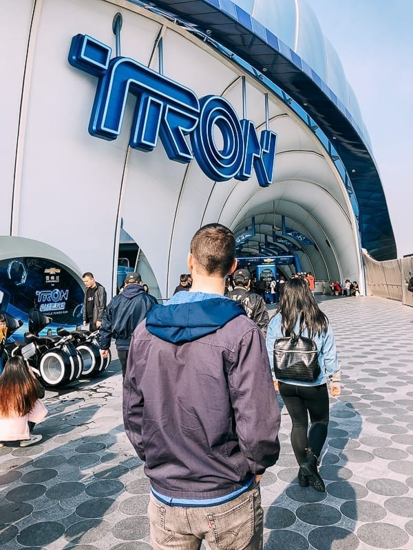 Shanghai Disneyland Tron by cwww5.fioekdjsdas.cf