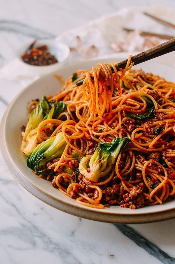 Spicy Crispy Pork Noodles, by cwww5.fioekdjsdas.cf