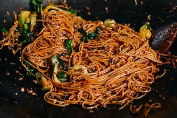 Spicy Crispy Pork Noodles, by cwww5.fioekdjsdas.cf