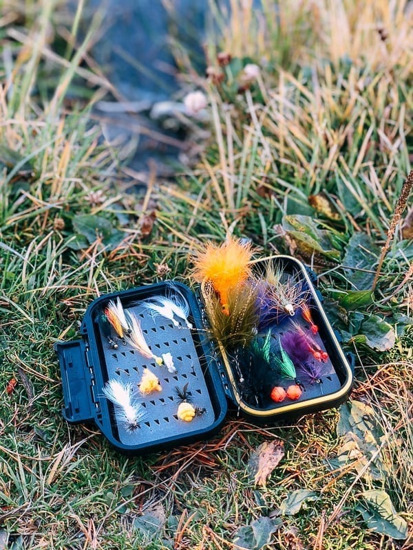 Box of fly fishing flies, cwww5.fioekdjsdas.cf