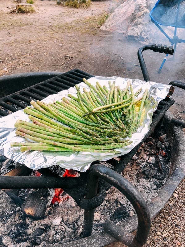 Grilling asparagus over campfire, cwww5.fioekdjsdas.cf