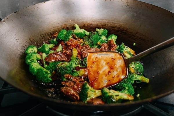 Stir-frying beef and broccoli, cwww5.fioekdjsdas.cf