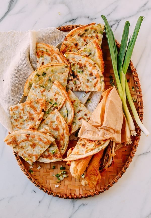Easy Scallion Pancakes made with dumpling wrappers, cwww5.fioekdjsdas.cf