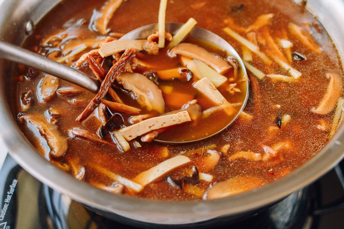 Making hot and sour soup, cwww5.fioekdjsdas.cf