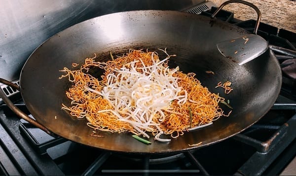 Adding Bean Sprouts to Fried Noodles, cwww5.fioekdjsdas.cf