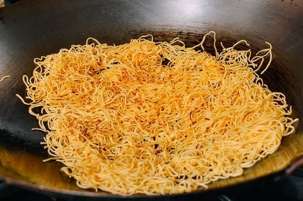 Pan-Fried Noodles in wok, cwww5.fioekdjsdas.cf