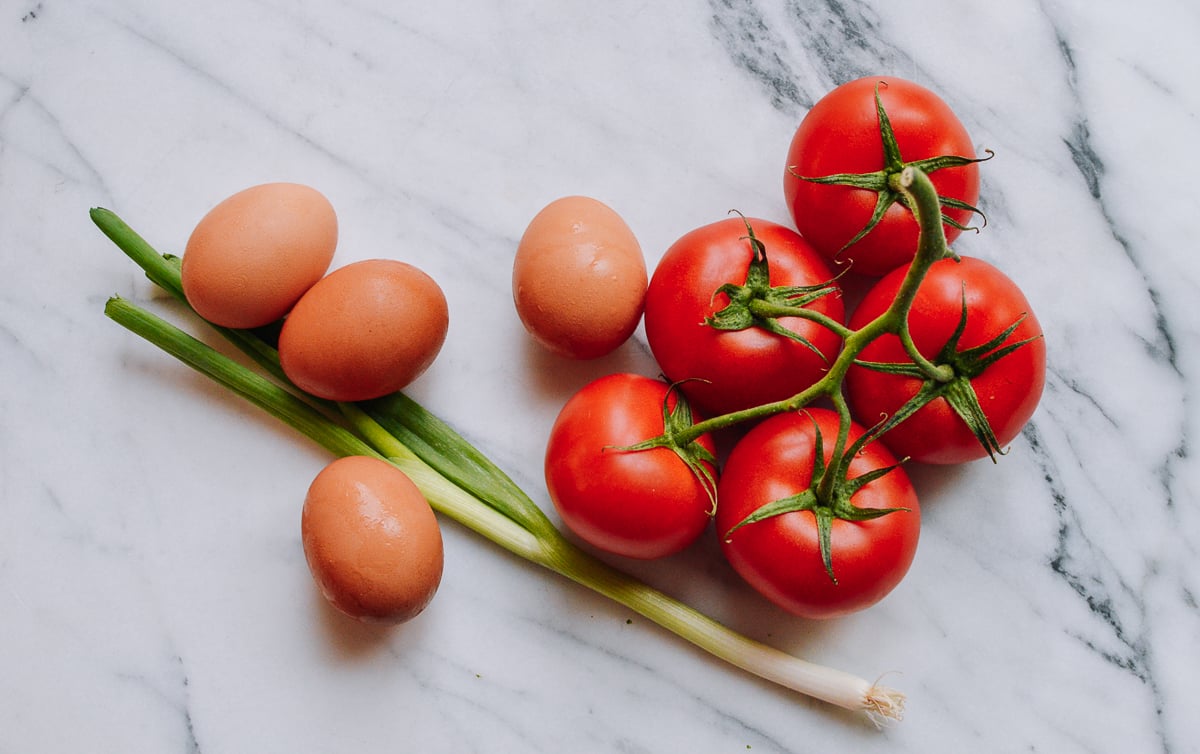 Eggs, scallion, and tomatoes, cwww5.fioekdjsdas.cf