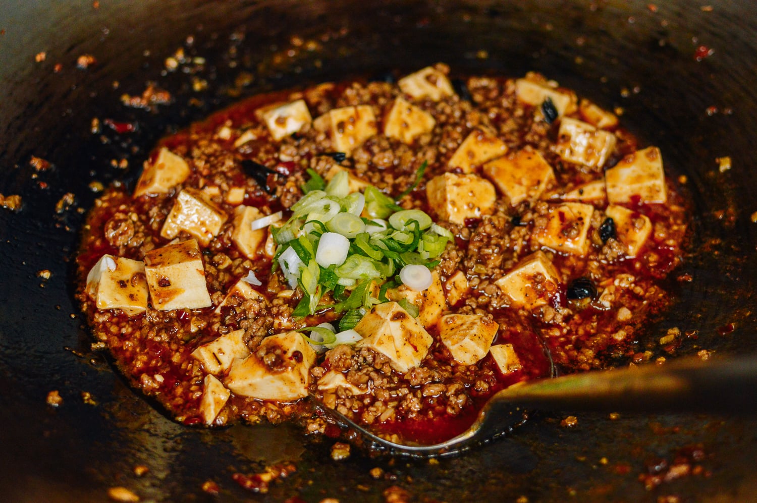 Adding scallions to mapo tofu, cwww5.fioekdjsdas.cf