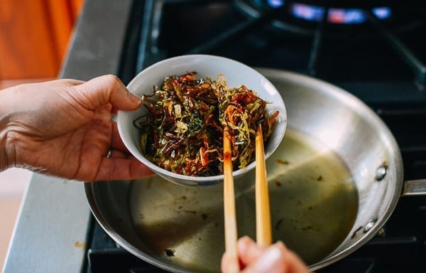 removing fried scallions from oil, cwww5.fioekdjsdas.cf