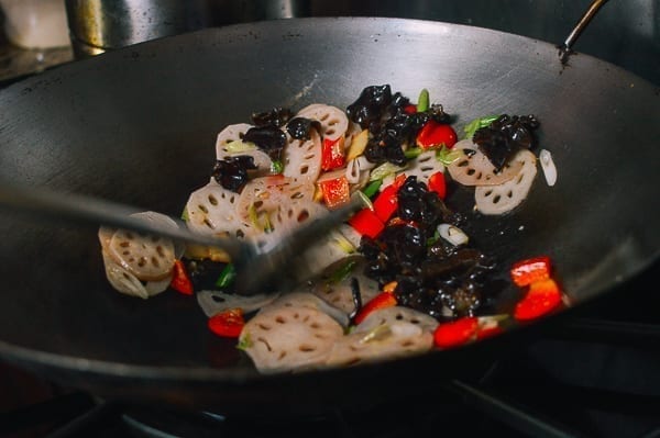 Stir-frying lotus root, cwww5.fioekdjsdas.cf