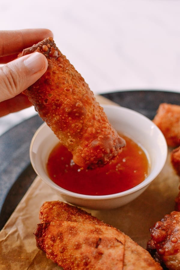 Dipping egg roll into duck sauce, cwww5.fioekdjsdas.cf