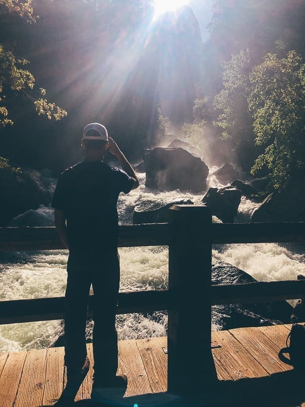 Bridge at trailhead for Mist Trail, cwww5.fioekdjsdas.cf
