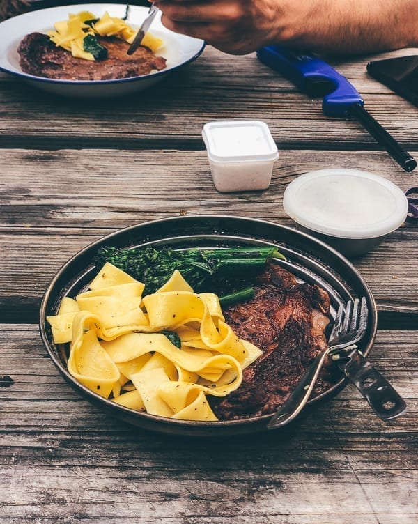 Steak, buttered noodles, and broccolini, cwww5.fioekdjsdas.cf