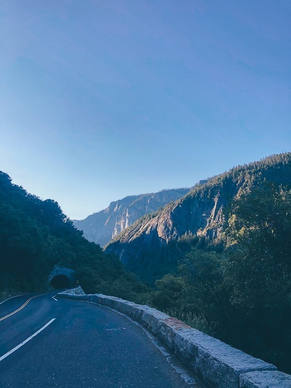 Driving into yosemite, cwww5.fioekdjsdas.cf