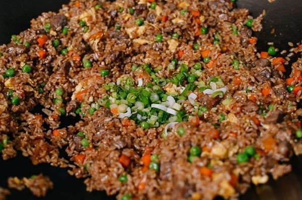 Adding scallions to fried rice at the end, cwww5.fioekdjsdas.cf