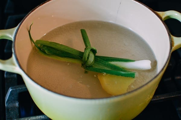 Water with ginger and scallion for poaching, cwww5.fioekdjsdas.cf