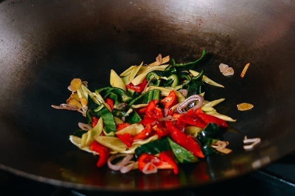 Adding peppers to wok, cwww5.fioekdjsdas.cf