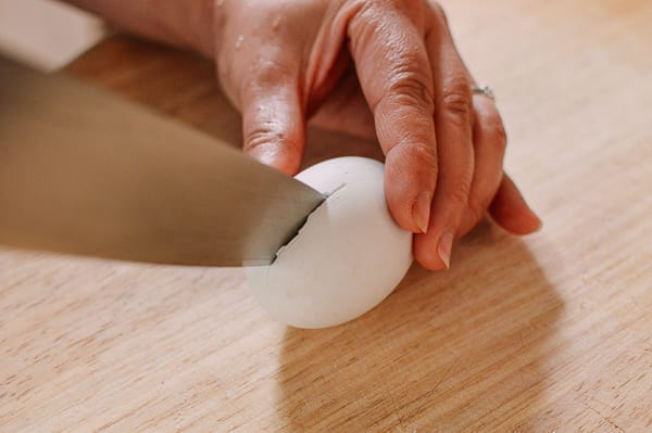 Cutting egg in half, cwww5.fioekdjsdas.cf