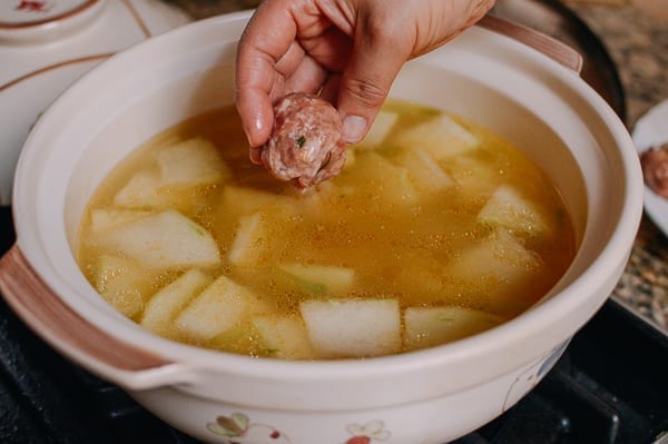 Lowering meatballs into soup, cwww5.fioekdjsdas.cf