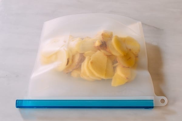 Sliced ginger in freezer bag, cwww5.fioekdjsdas.cf