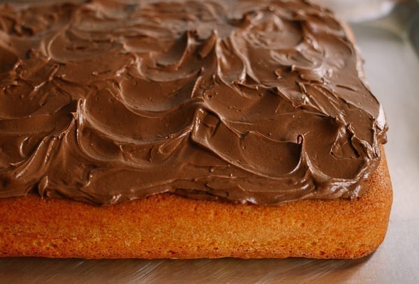 Yellow cake with chocolate frosting, cwww5.fioekdjsdas.cf