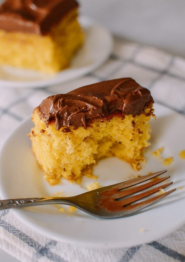Yellow cake mid-bite, cwww5.fioekdjsdas.cf