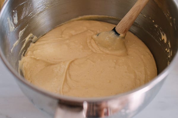 Using a spatula to ensure the batter is fully combined, cwww5.fioekdjsdas.cf