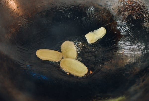 Frying ginger slices, cwww5.fioekdjsdas.cf