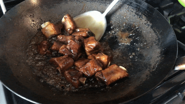 Reducing the sauce to coat pork ribs, cwww5.fioekdjsdas.cf