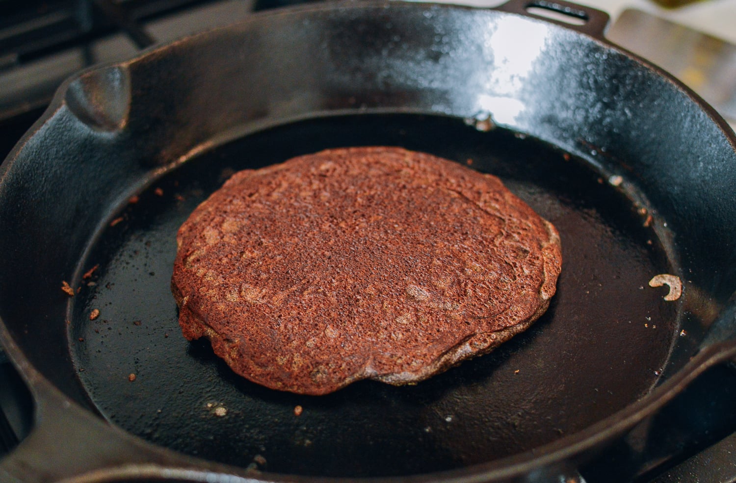 Cooking buckwheat pancakes in cast iron skillet, cwww5.fioekdjsdas.cf