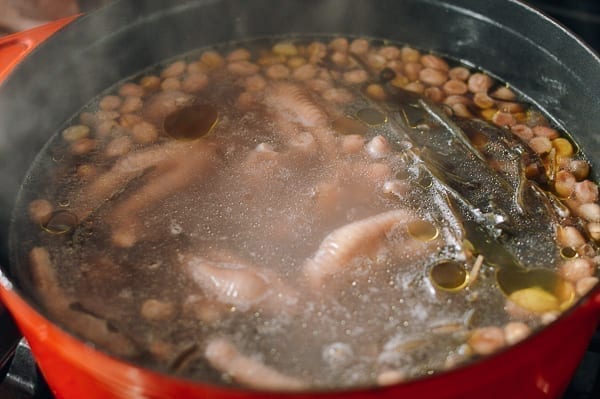 Simmering Cantonese Chicken Feet Soup, cwww5.fioekdjsdas.cf