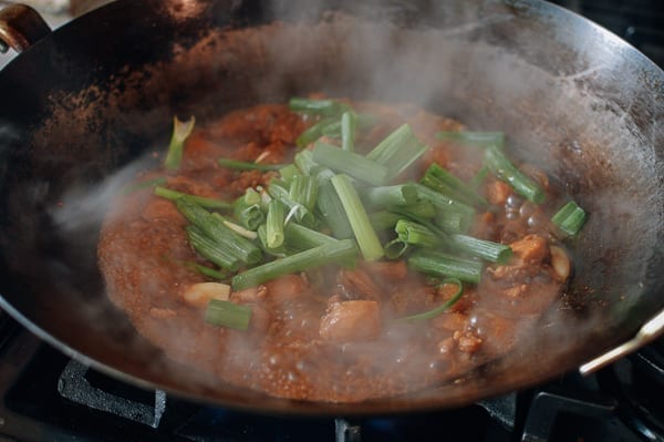 Adding green parts of the scallions, cwww5.fioekdjsdas.cf