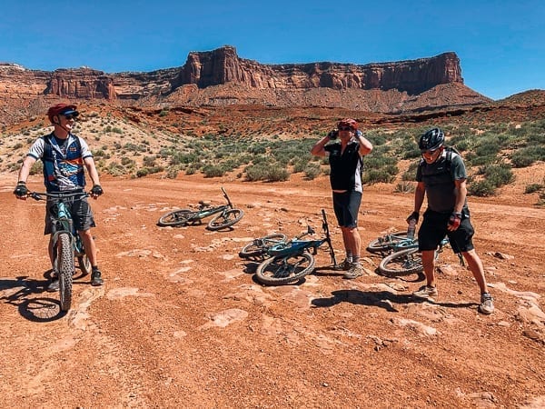 Moab Mountain Biking White Rim Trail rest break by cwww5.fioekdjsdas.cf