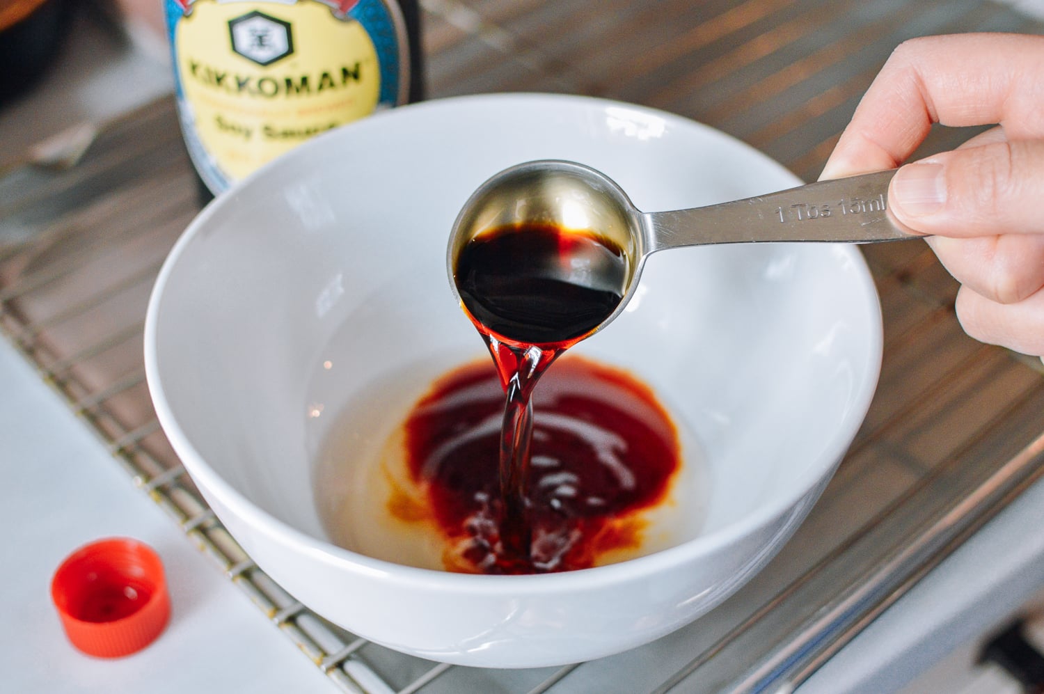 Making tempura dipping sauce with soy sauce, mirin, and dashi, cwww5.fioekdjsdas.cf