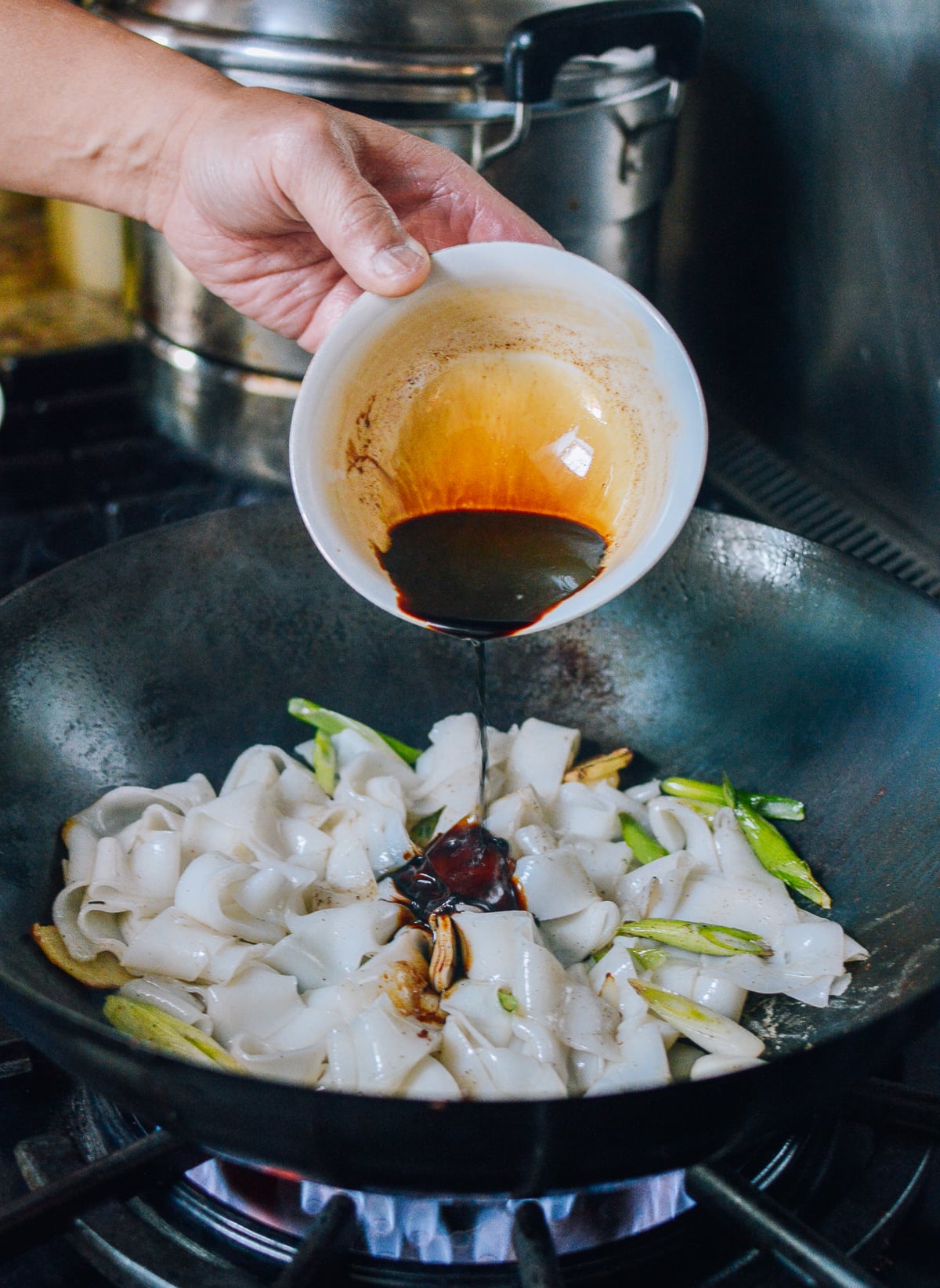 Adding sauce mixture, cwww5.fioekdjsdas.cf